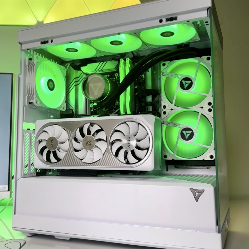 Centaur Gaming PC - GeForce RTX 5070 Ti | AMD Ryzen 7 9800X3D